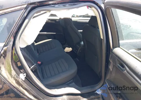 2017 Ford Fusion Hybrid Se z USA, uszkodzony, nr VIN 3FA6P0LU3HR323903